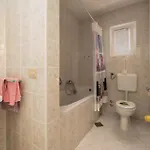 4 Bedroom Lovely In Hébergement de vacances *
