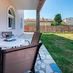 Casa vacanze 4 Bedroom Lovely In