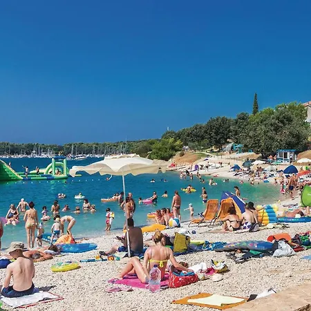 Gorgeous Apartment In Pula With House Sea View Holiday home Pula