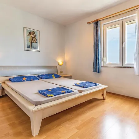Gorgeous Apartment In Pula With House Sea View Pula
