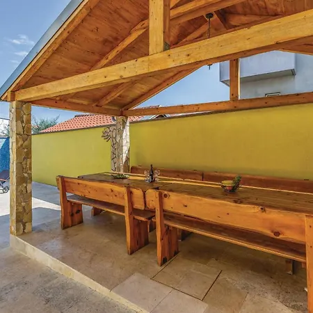 Holiday home Gorgeous Apartment In Pula With House Sea View *