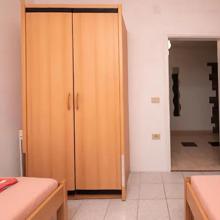 Cozy Apartment In Pula With House Sea View * Pula