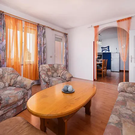 Cozy Apartment In Pula With House Sea View Ferienhaus *