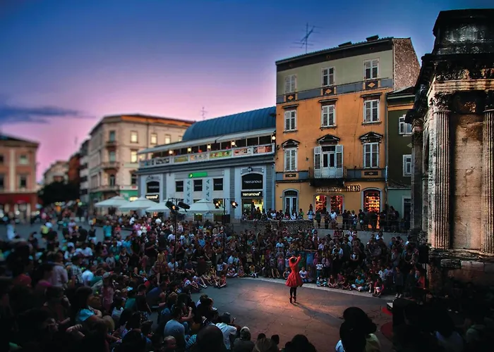 4 Bedroom Lovely In Póla