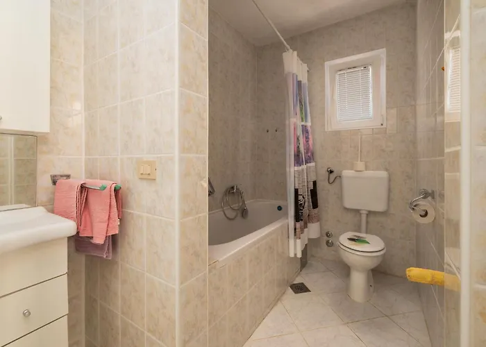 4 Bedroom Lovely In Nyaraló *