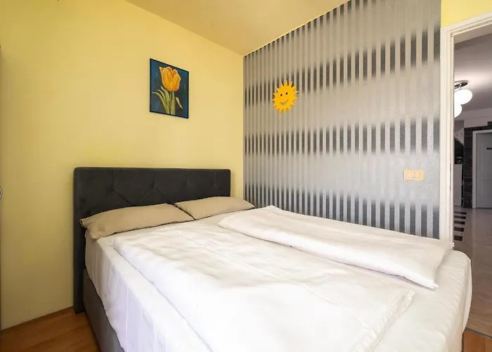 4 Bedroom Lovely In * Póla