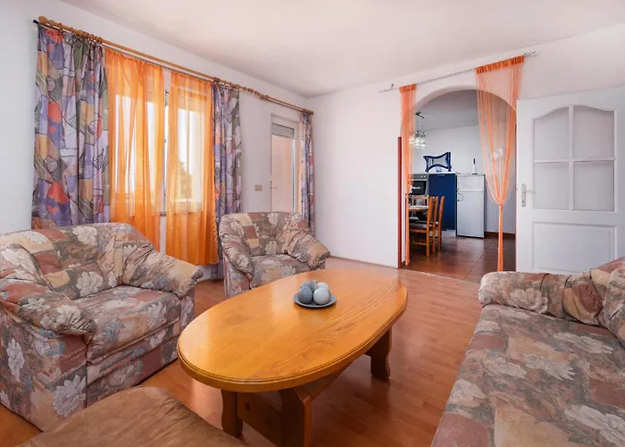 4 Bedroom Lovely In Nyaraló *