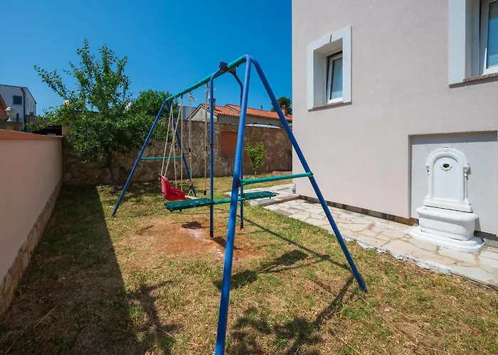 4 Bedroom Lovely In Póla